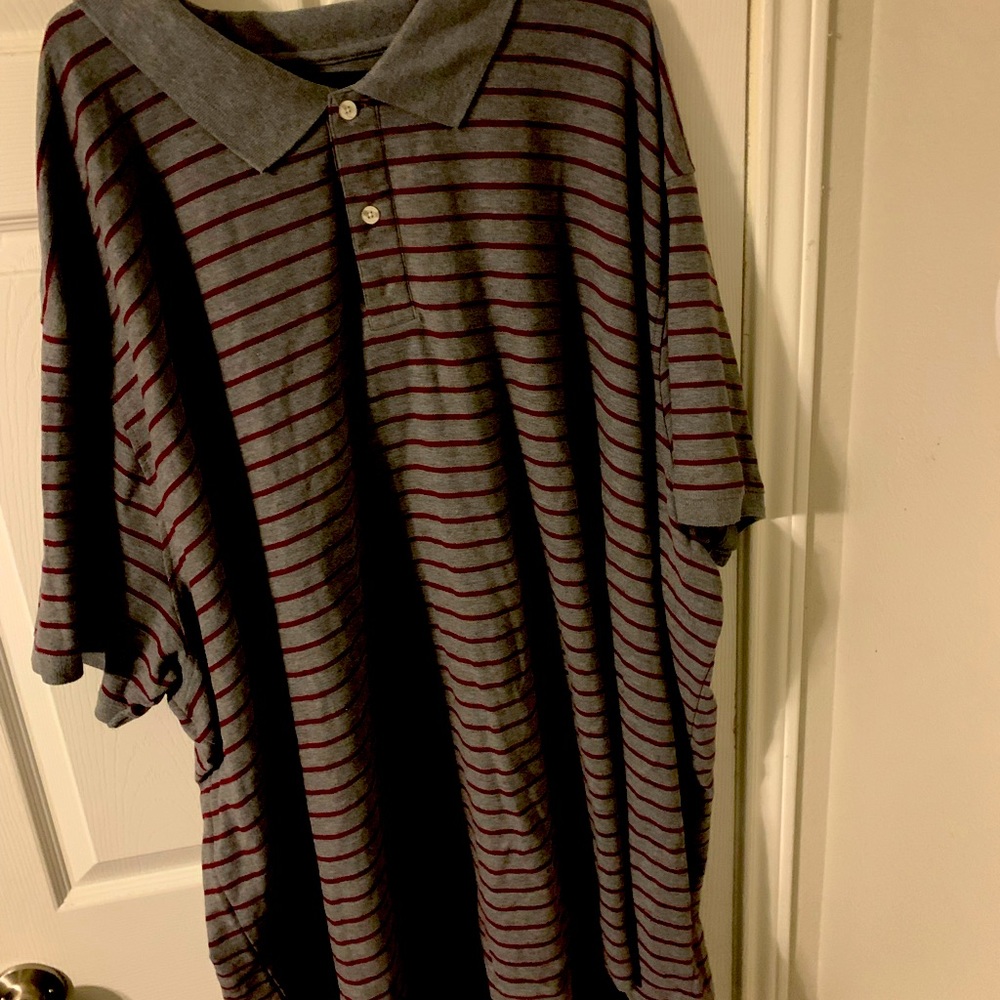 Men’s 8xl Harbor Bay brand Polo style used short sleeve shirt.